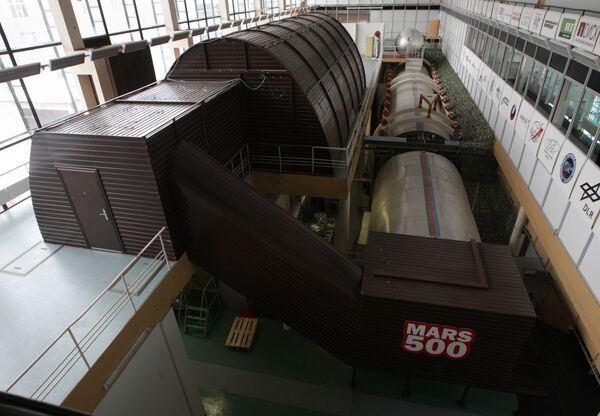 Испытательный комплекс, имитирующий космический корабль, в рамках проекта МАРС-500 Испытательный комплекс, имитирующий космический корабль, в рамках проекта МАРС-500