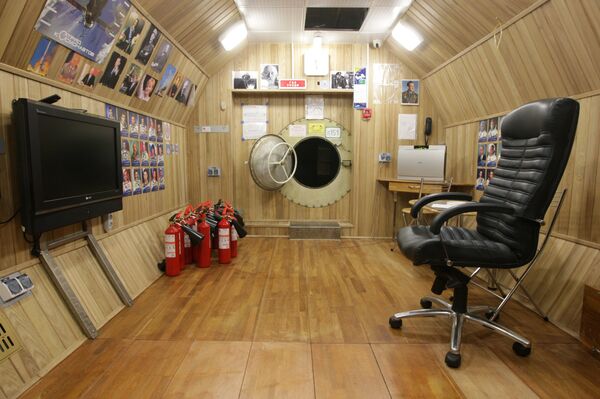 Испытательный комплекс, имитирующий космический корабль, в рамках проекта МАРС-500 Испытательный комплекс, имитирующий космический корабль, в рамках проекта МАРС-500