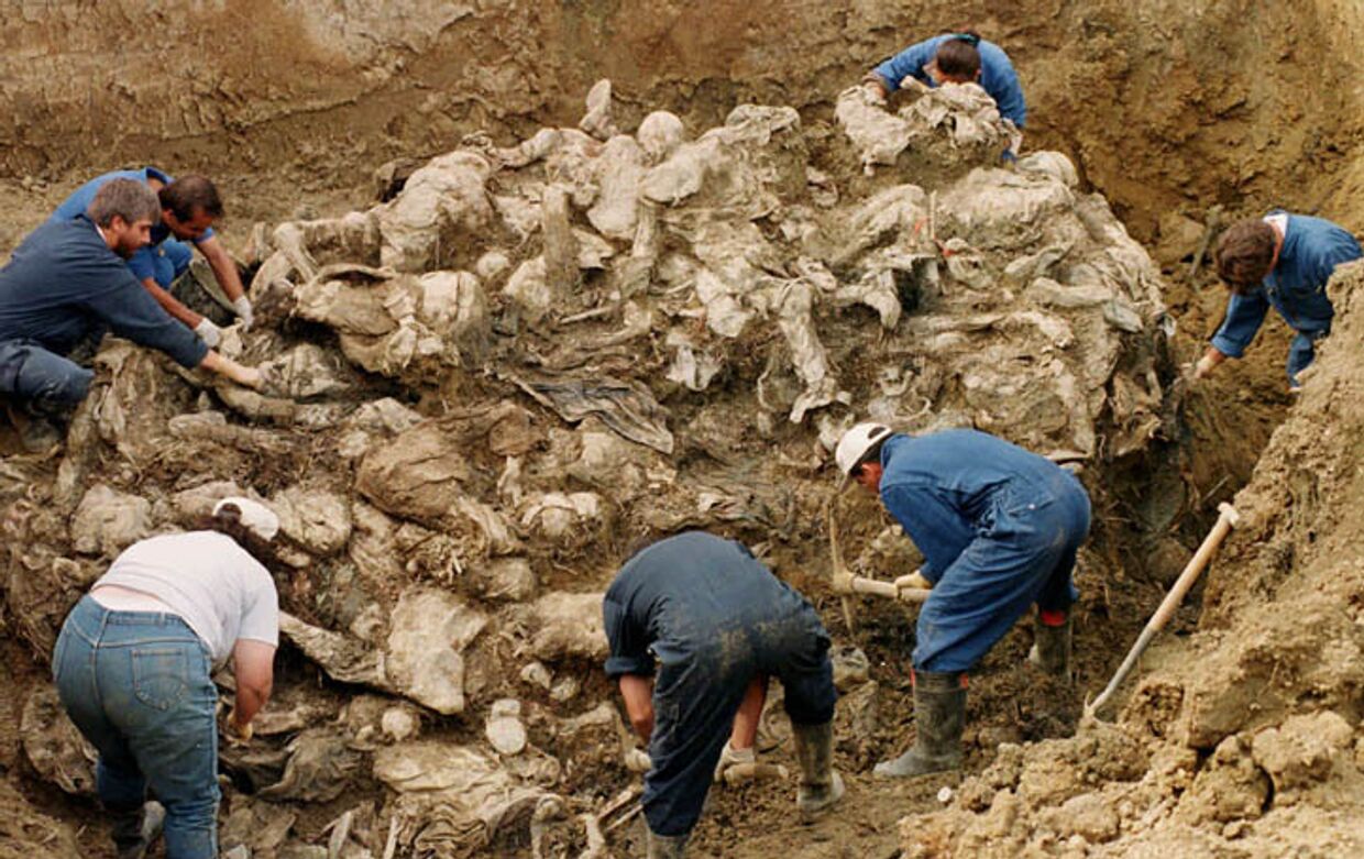 Захоронение убитых жителей Сребреницы