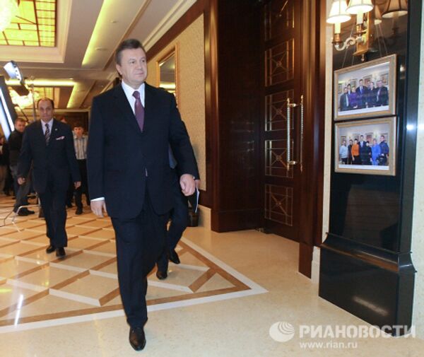 Виктор Янукович перед выступлением в пресс-центре в Киеве