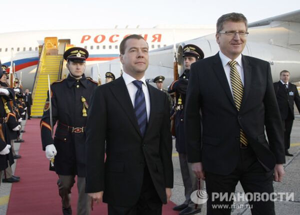 Президент РФ Д.Медведев прилетел в Братиславу