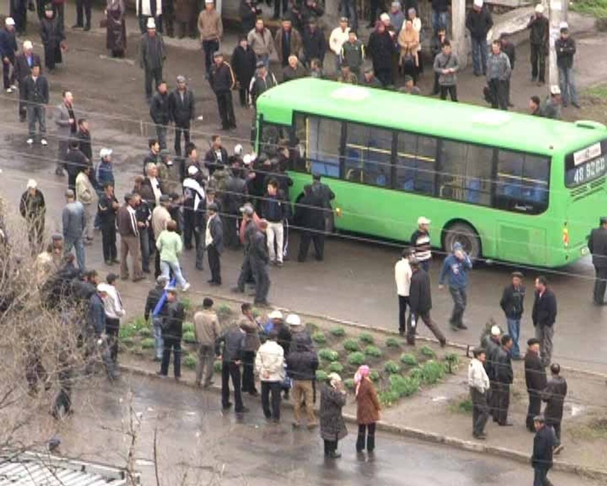 Правоохранительные органы пресекают акции оппозиции в Бишкеке