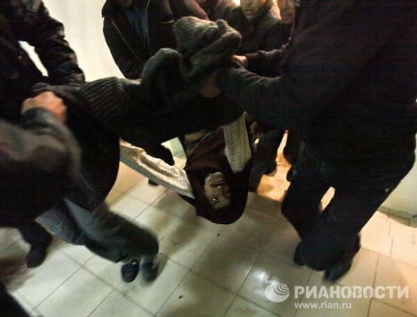 Тело участника столкновений на улицах Бишкека