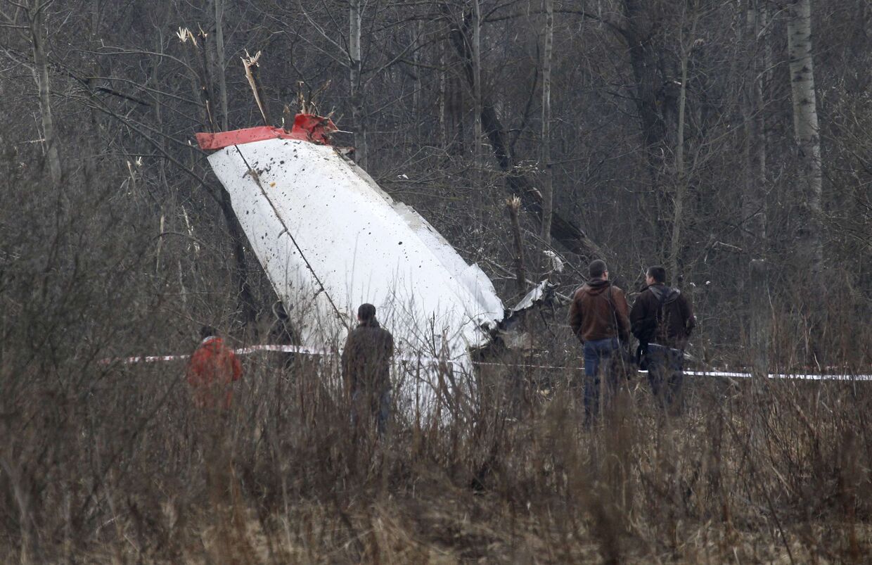 Самолет президента Польши потерпел крушение под Смоленском