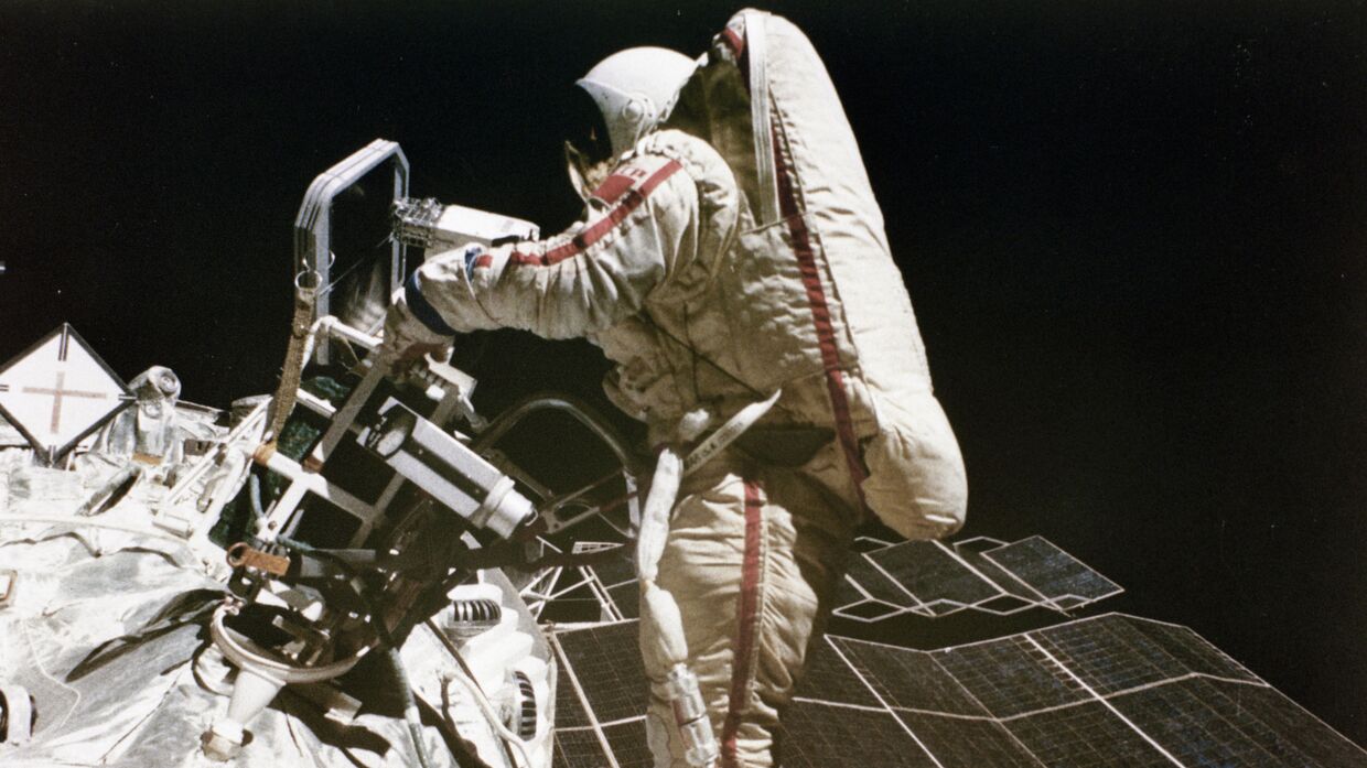 Летчик-космонавт Светлана Савицкая