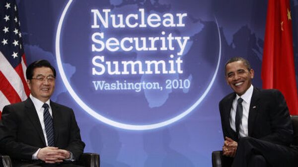 барак обама и Ху Цзиньтао на саммите по ядерной безопасности