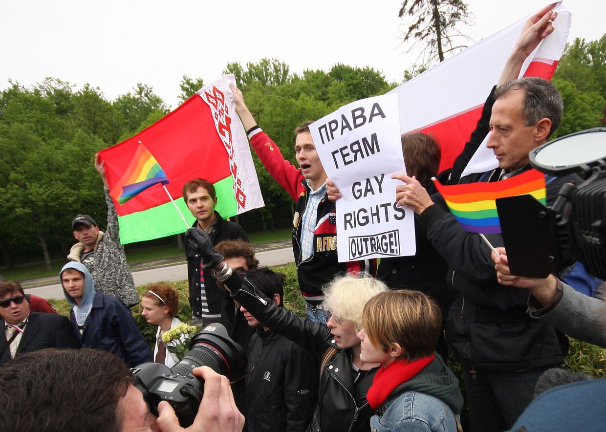 Несанкционированный славянский гей-парад 