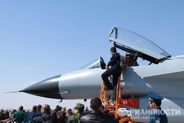 Многоцелевой одноместный истребитель поколения «3+» Цзянь-10 (J-10)