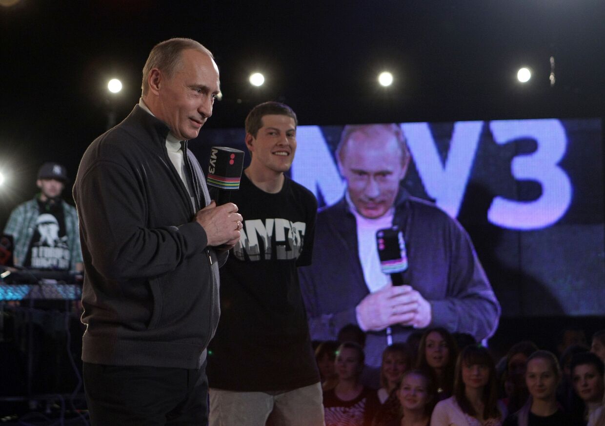 Премьер-министр РФ Владимир Путин принял участие в съемках специального проекта телеканала Муз-ТВ