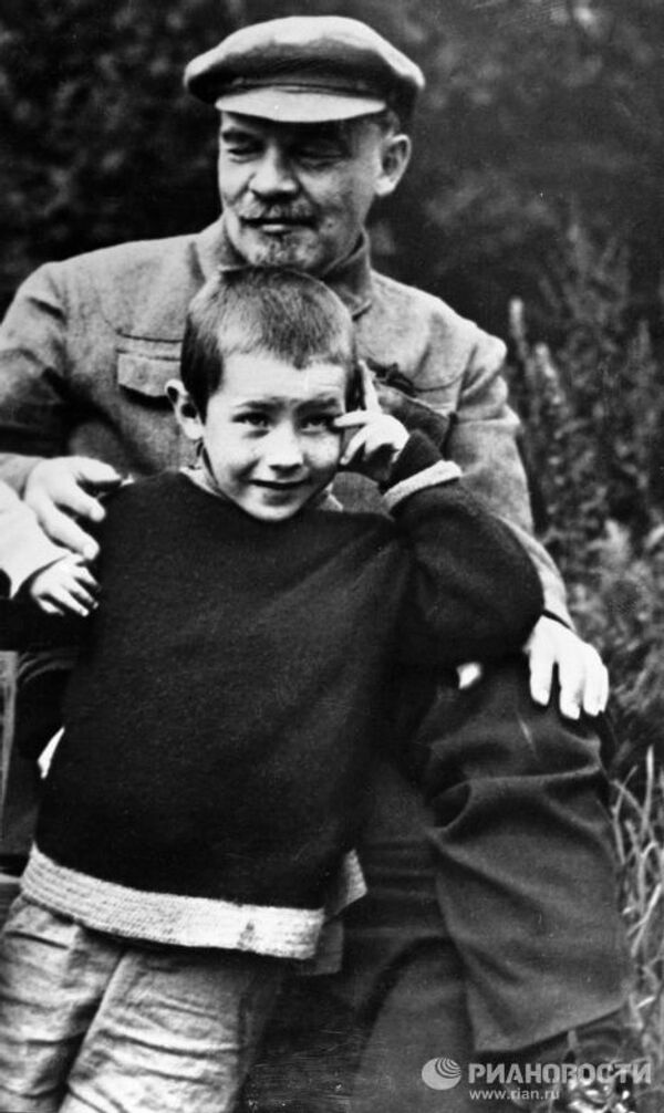Ленин с племянником Виктором