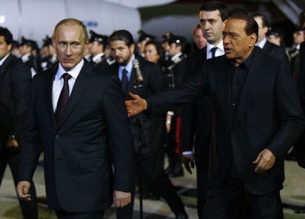 Сильвио Берлускони встретил Владимира Путина в аэропорту Милана