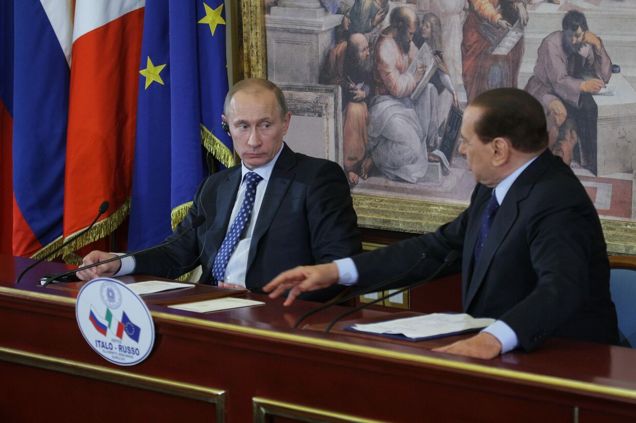 Пресс-конференция премьер-министров РФ и Италии Владимира Путина и Сильвио Берлускони