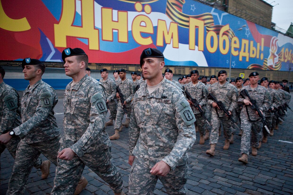 Неожиданные гости на российском параде: американские военные (The New York  Times, США) | 18.01.2022, ИноСМИ