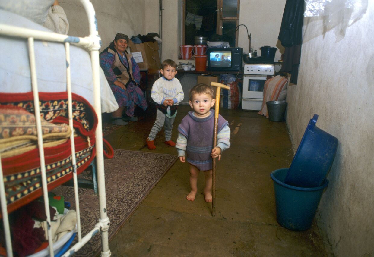 Дети беженцев из Чеченской Республики