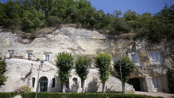 Бывший монастырь на берегу Луары во Франции был превращен в четырехзвездочный отель Les Hautes Roches