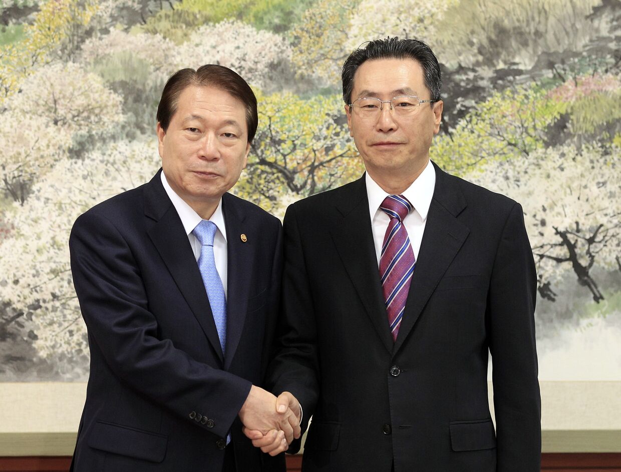 Специальный представитель Китая У Давэй (Wu Dawei) встретился во вторник в Сеуле с министром иностранных дел Ю Мен Хваном (Yu Myung-hwan)