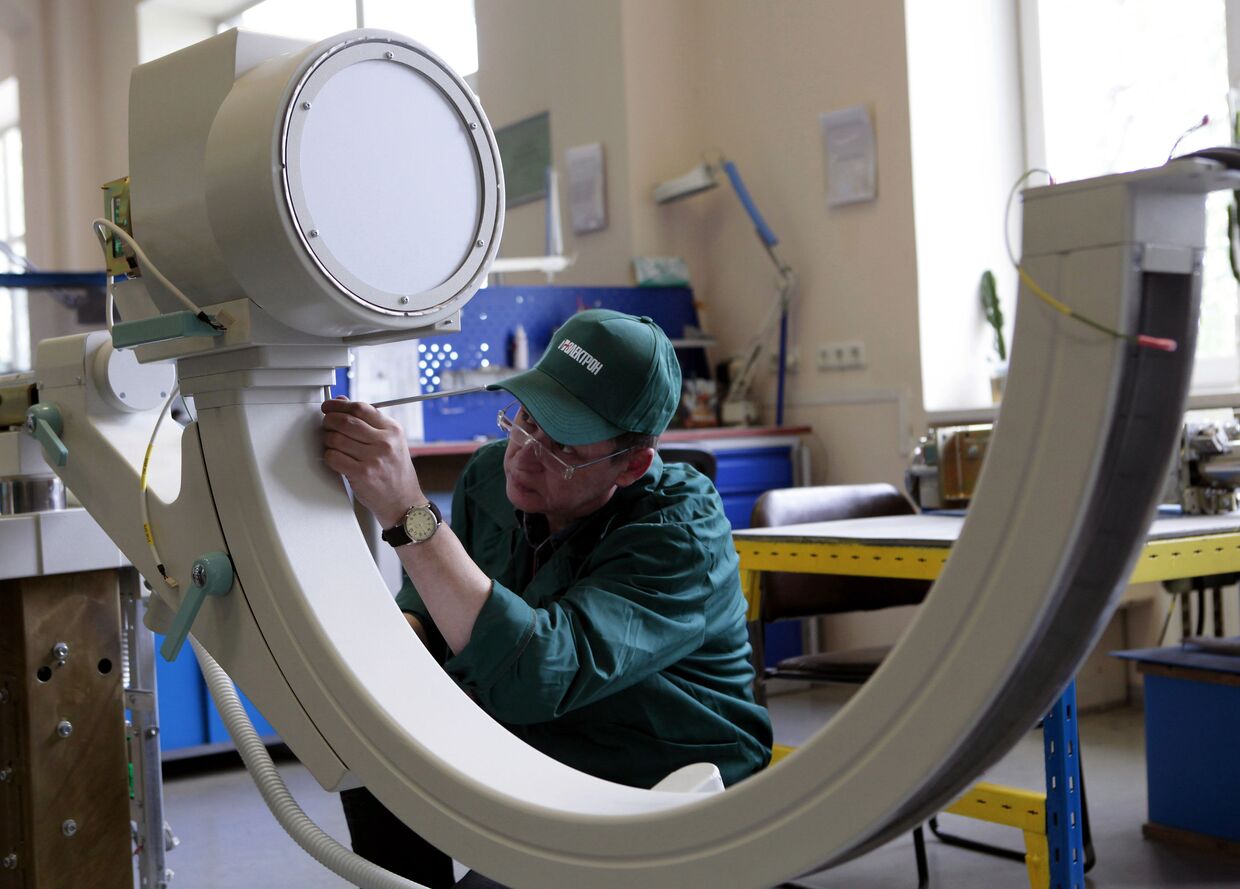 Производство томографов на заводе Научно-исследовательской производственной компании Электрон в Санкт-Петербурге