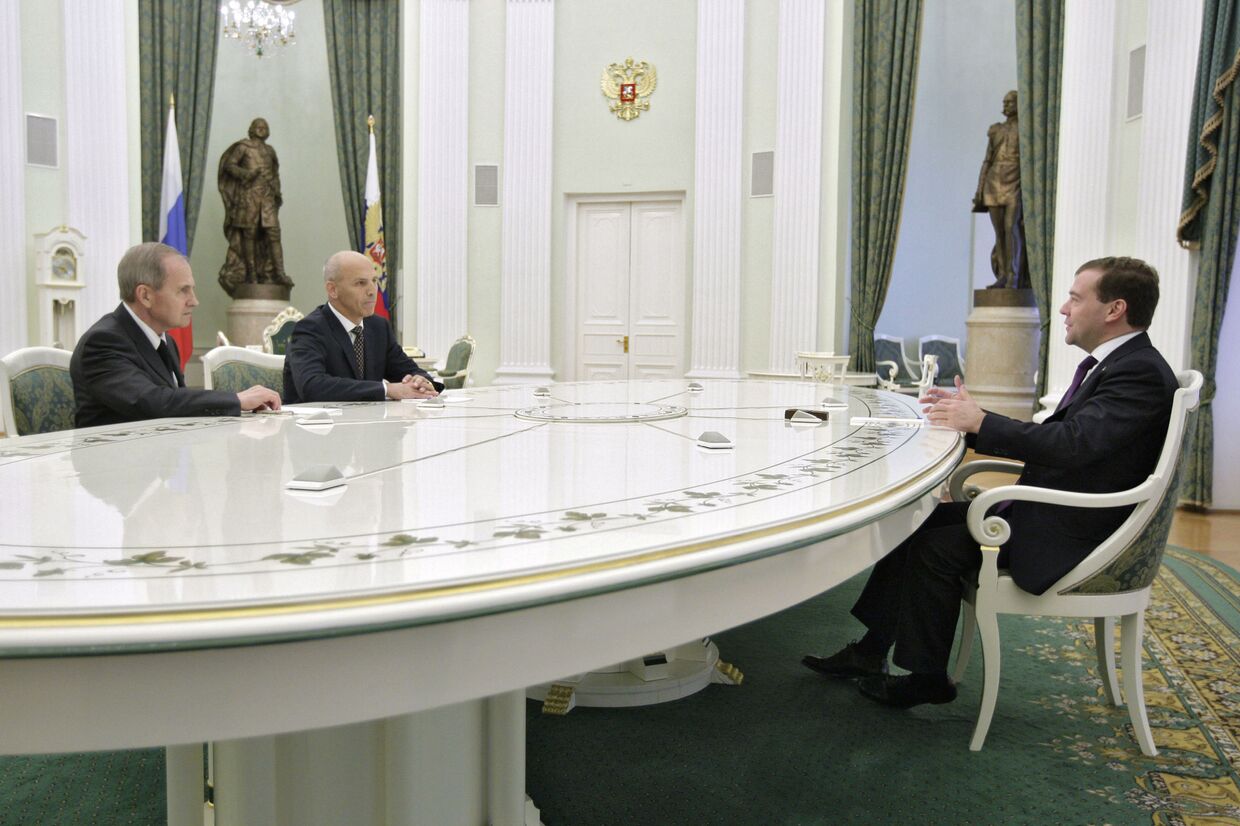 Президент РФ Д.Медведев провел встречу с главами Конституционных судов России и Украины