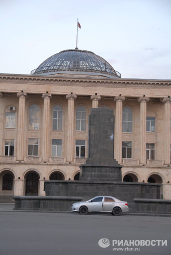 Памятник Сталину демонтирован в городе Гори