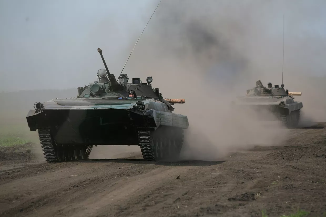 Тактические учения 74-й отдельной гвардейской мотострелковой бригады СибВО Тактические учения 74-й отдельной гвардейской мотострелковой бригады СибВО