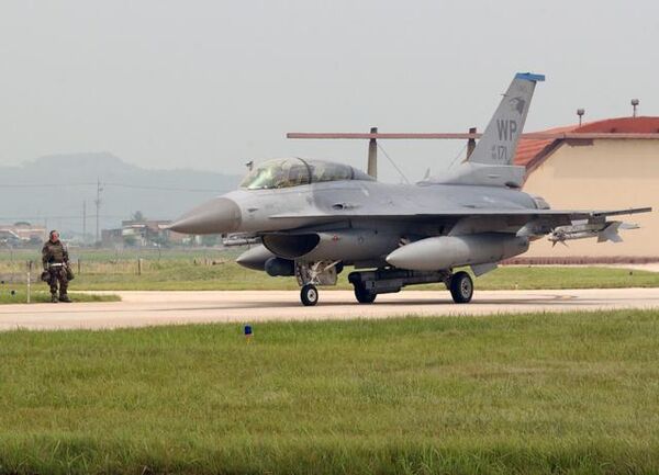 f-16d