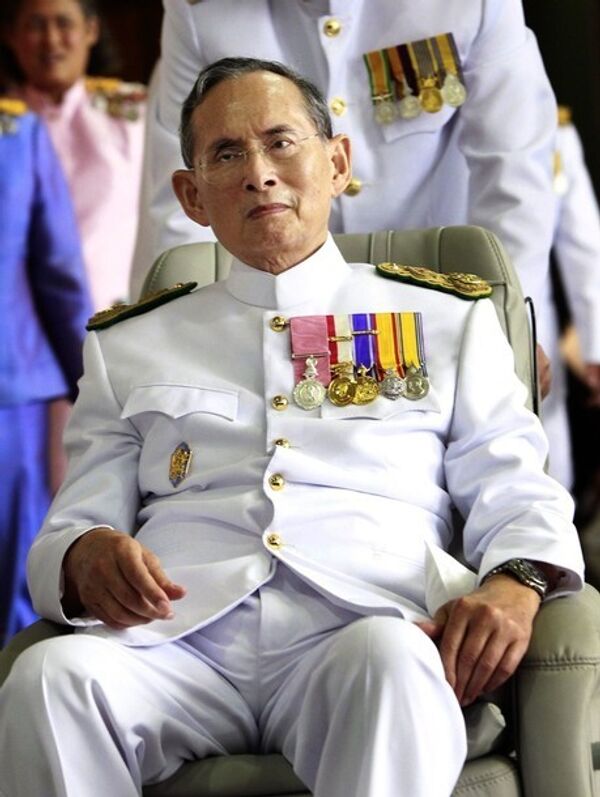 король Таиланда Пхумипон Адульядет