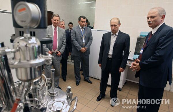 Премьер-министр РФ Владимир Путин посетил ООО Газпром-ВНИИГАЗ