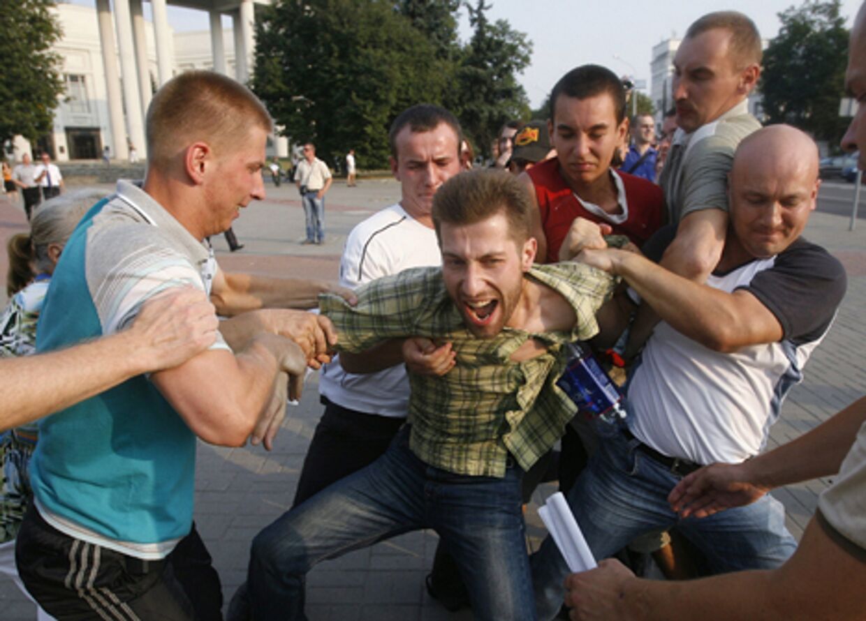 16 августа в Минске прошла традиционная акция «цепь неравнодушных людей»