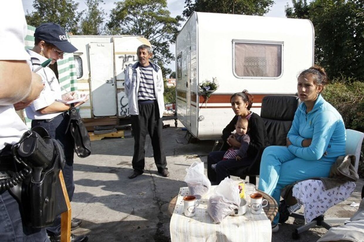 Франция депортирует сотни цыган-нелегалов