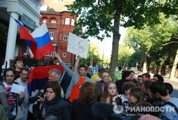 Лондонский митинг в защиту 31-й статьи Конституции РФ