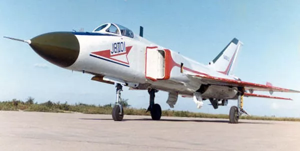 китайский истребитель J-8