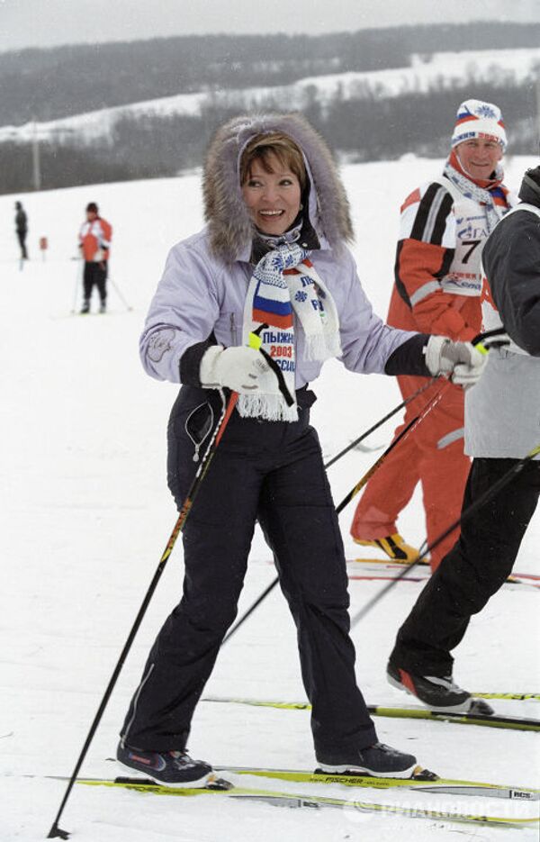 Вице-премьер правительства РФ Матвиенко участвует в лыжном забеге