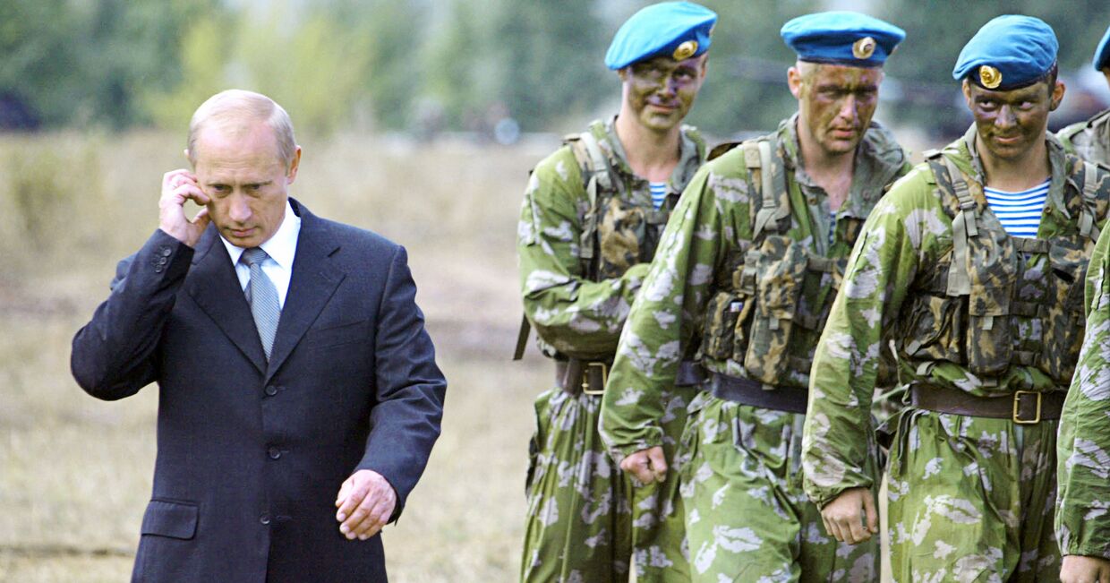 В.Путин на полигоне 212-го окружного учебного центра Сибирского военного округа