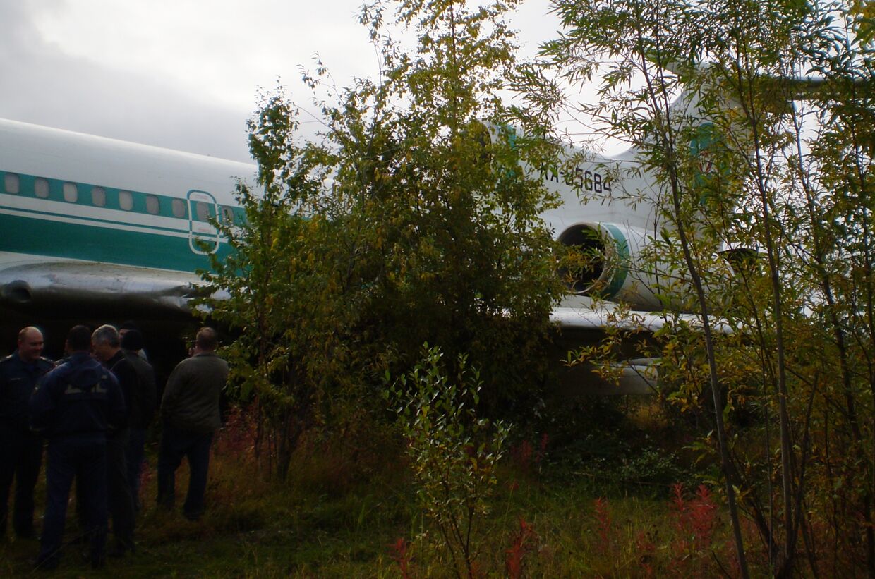Аварийная посадка пассажирского самолета Ту-154 в Коми 7 сентября 2010