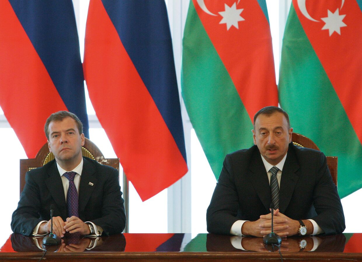 Совместная пресс-конференция президента РФ Дмитрия Медведева и президента Азербайджана Ильхама Алиева