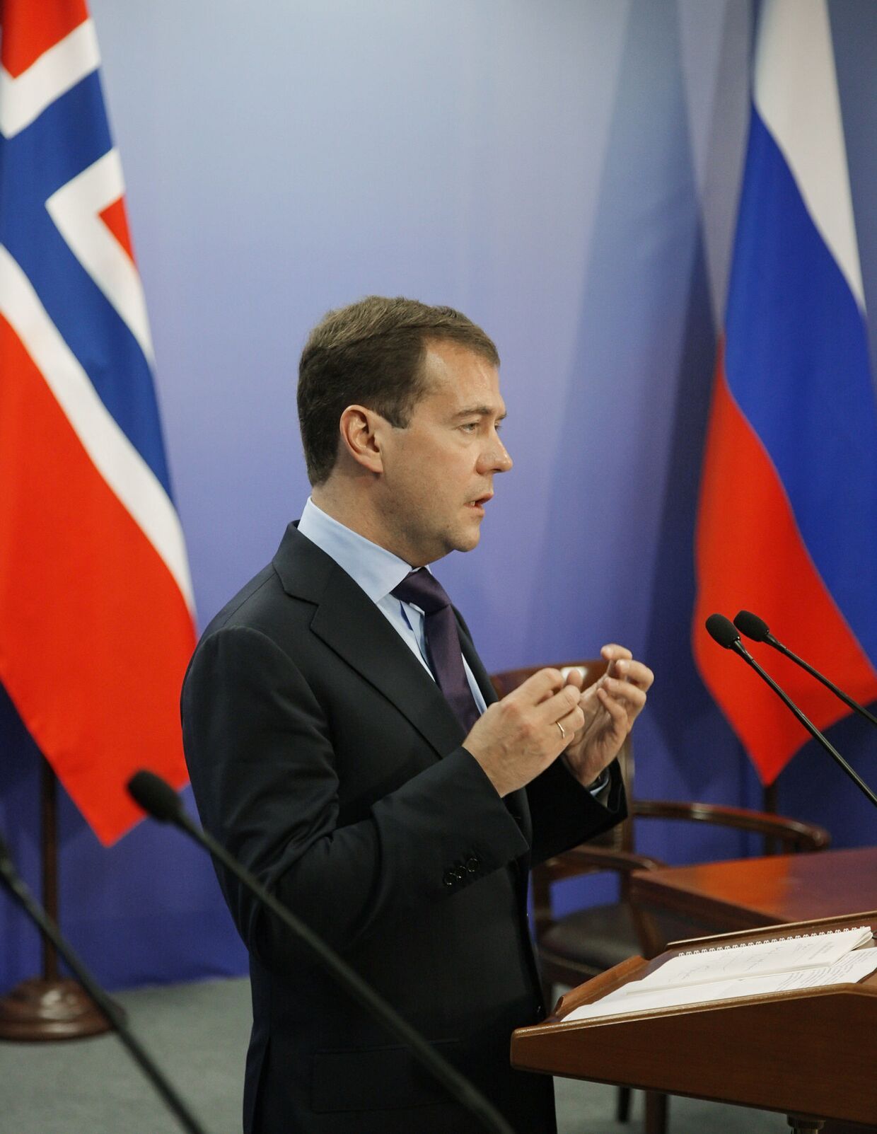 Совместная пресс-конференция президента РФ Дмитрия Медведева и премьер-министра Норвегии Йенса Столтенберга в Мурманске