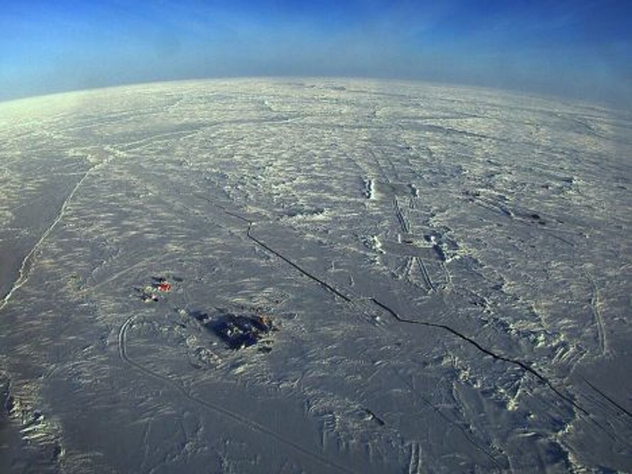 Ледовая база Барнео в Арктике