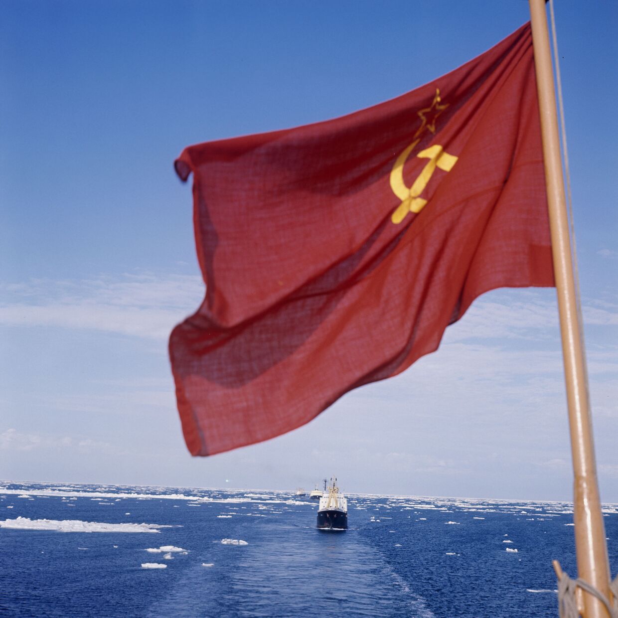 Северный морской путь - транспортная артерия СССР