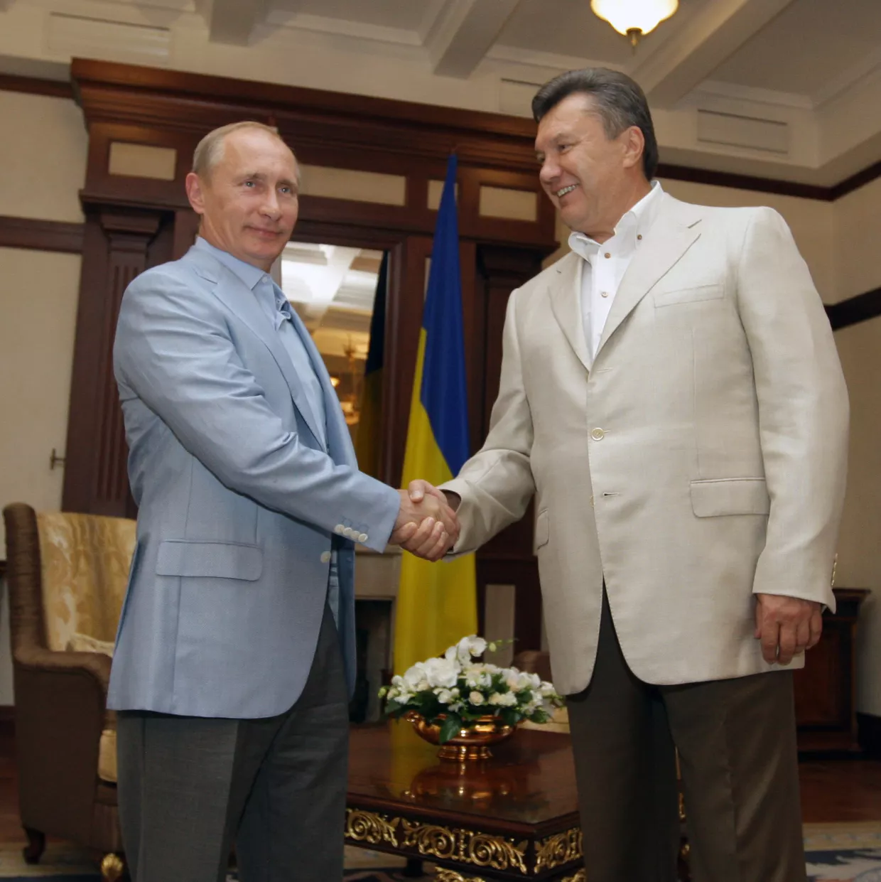 Встреча премьер-министра РФ Владимира Путина с президентом Украины Виктором Януковичем Встреча премьер-министра РФ Владимира Путина с президентом Украины Виктором Януковичем