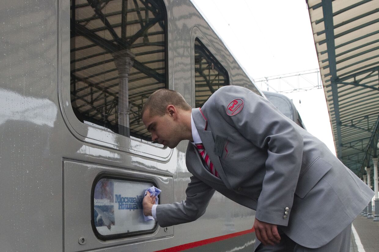 Отправление первого поезда РЖД Москва - Ницца в Белорусского вокзала