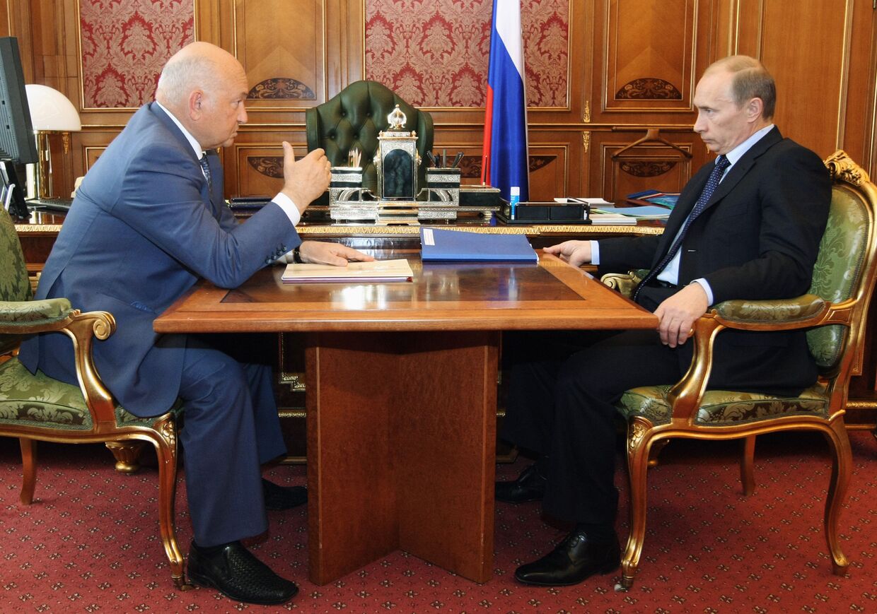 Владимир Путин и Юрий Лужков