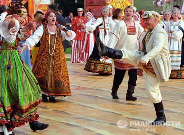 Лужков на церемонии открытия шестого Большого московского фестиваля пива