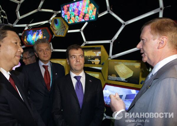 Дмитрий Медведев и Си Цзиньпин посетили павильон России на Всемирной универсальной выставке ЭКСПО-2010 в Шанхае