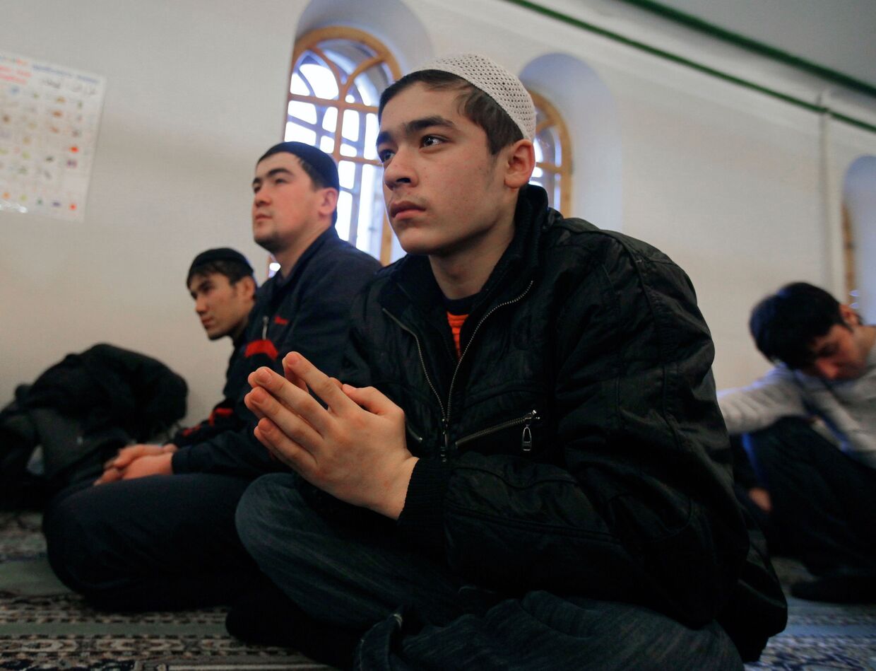 В Московской соборной мечети в день праздника жертвоприношения Курбан-Байрам