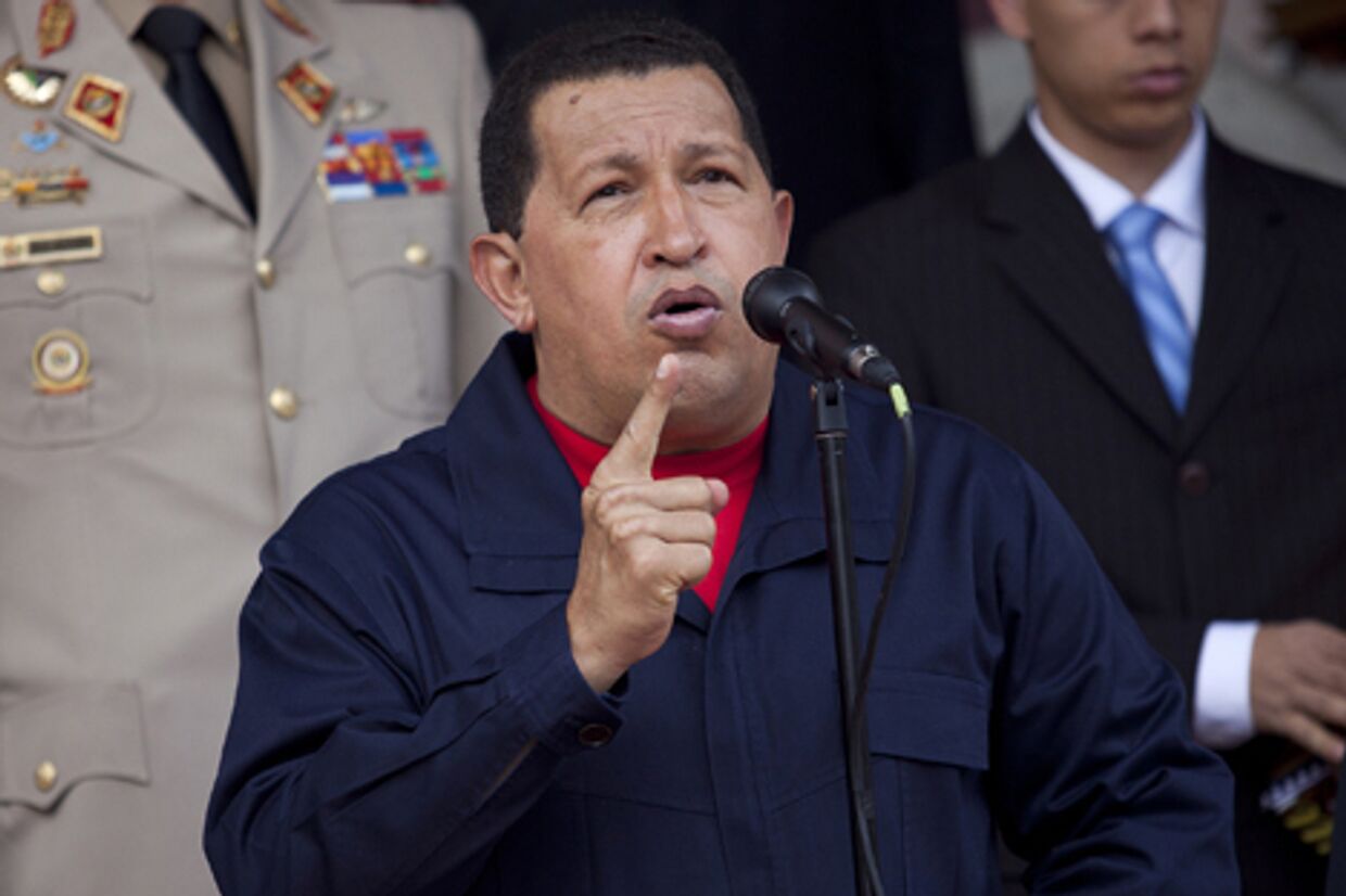 Уго Чавес отправился в турне по дружественным странам