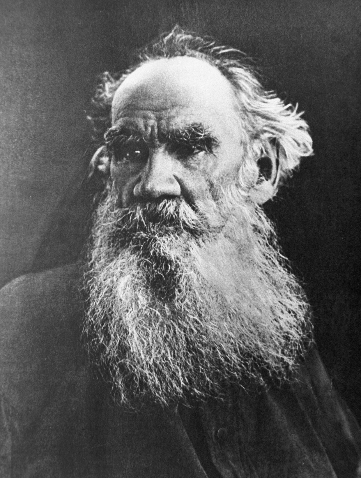 Писатель Лев Толстой