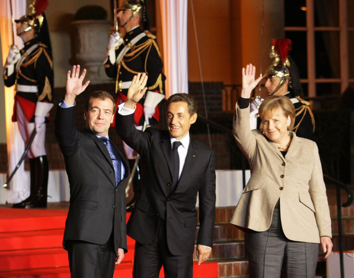 Официальная церемония встречи лидеров России, Франции и Германии