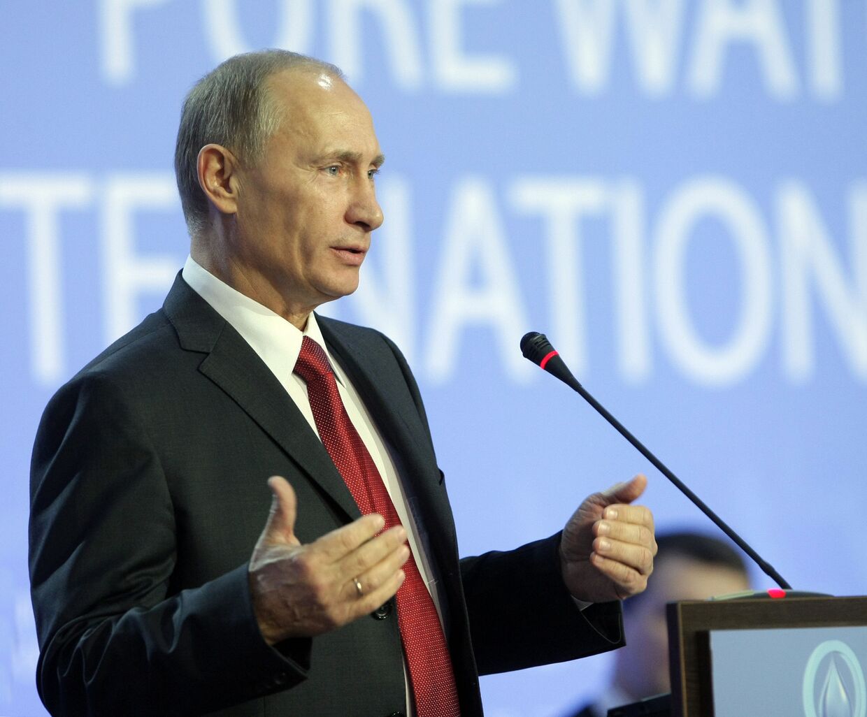 Премьер-министр РФ Владимир Путин принял участие в открытии Международного форума Чистая вода-2010