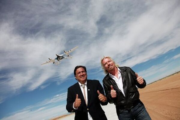 Торжественное открытие взлетно-посадочной полосы первого в мире аэропорта для космического туризма состоялось в американском штате Нью-Мексико