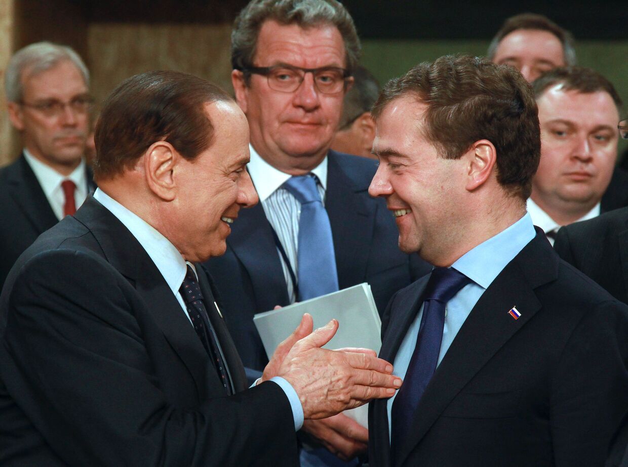 Президент РФ Д.Медведев участвует в заседании Совета Россия–НАТО